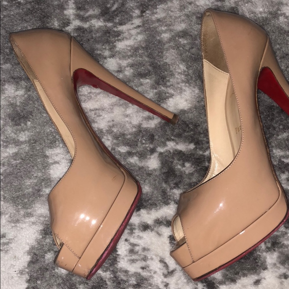 Christian louboutin stilettos - Picture 2 of 5